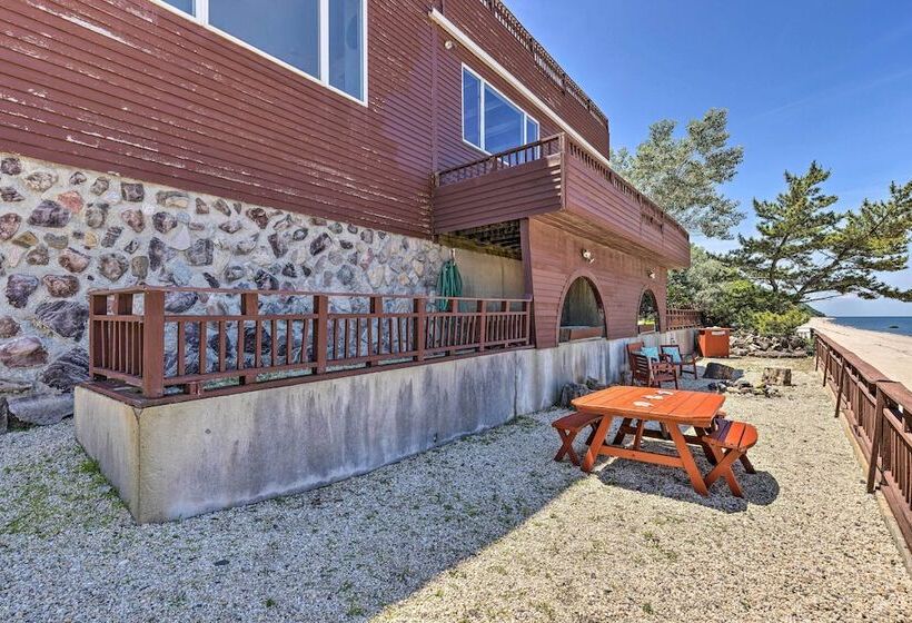 Beachfront Wading River Home W/ Deck & Grill!