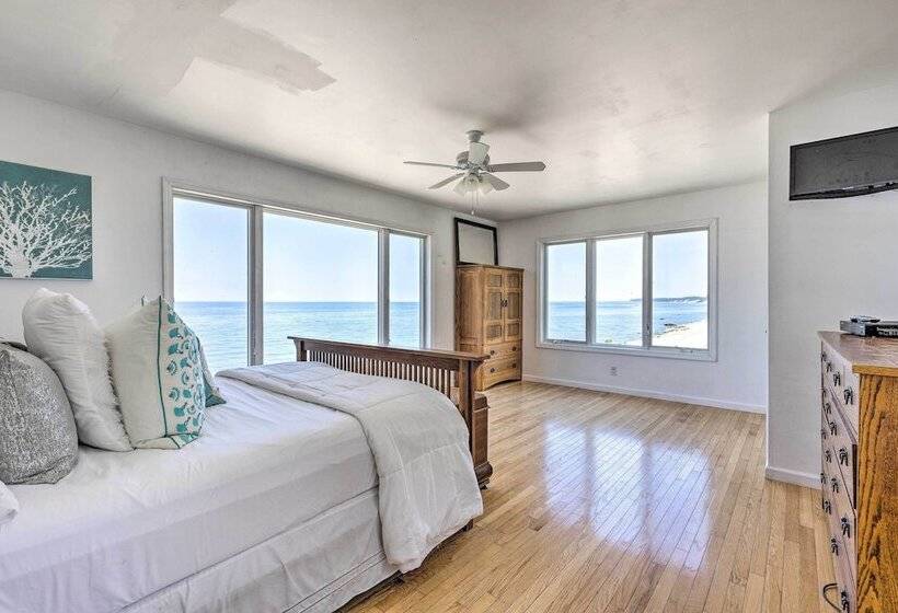 Beachfront Wading River Home W/ Deck & Grill!