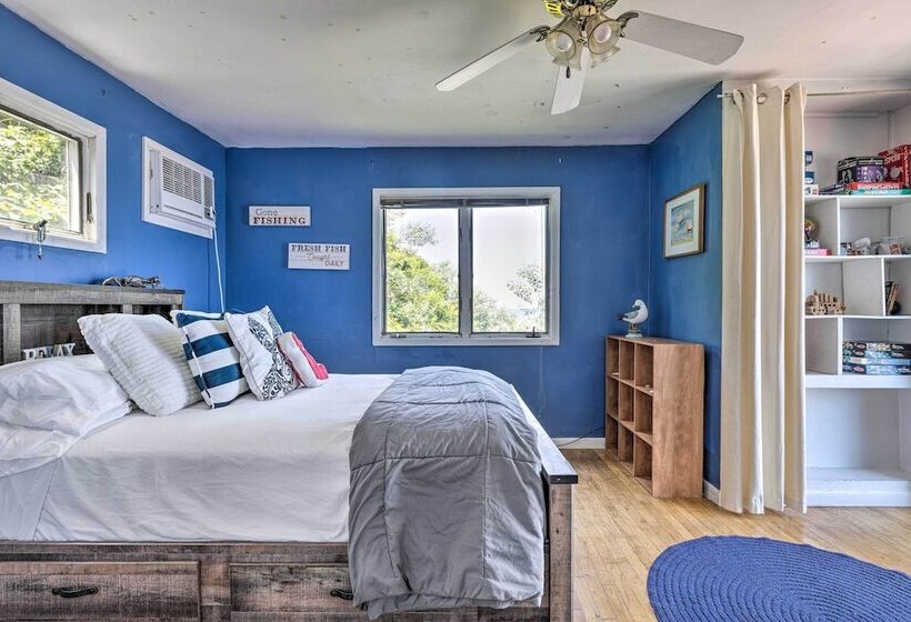 Beachfront Wading River Home W/ Deck & Grill!