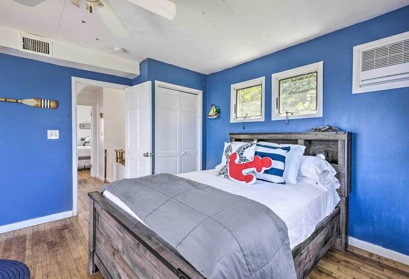 Beachfront Wading River Home W/ Deck & Grill!