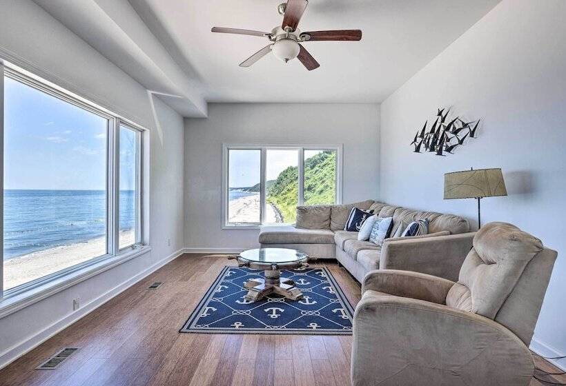 Beachfront Wading River Home W/ Deck & Grill!