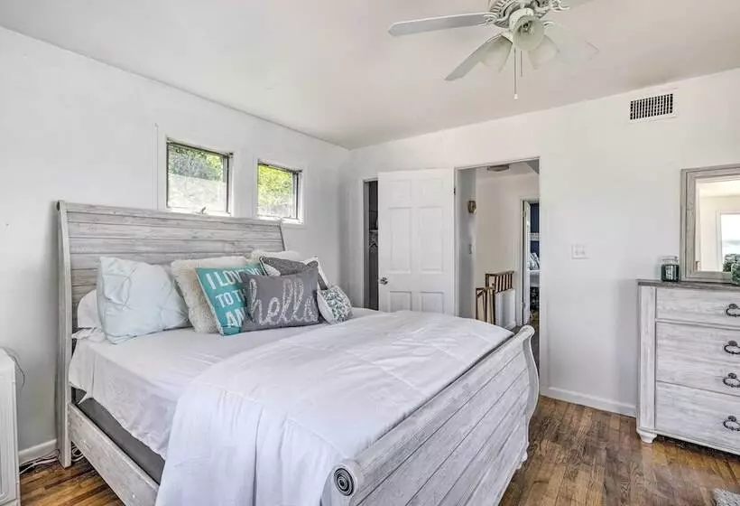 Beachfront Wading River Home W/ Deck & Grill!