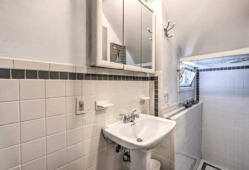 Beachfront Wading River Home W/ Deck & Grill!