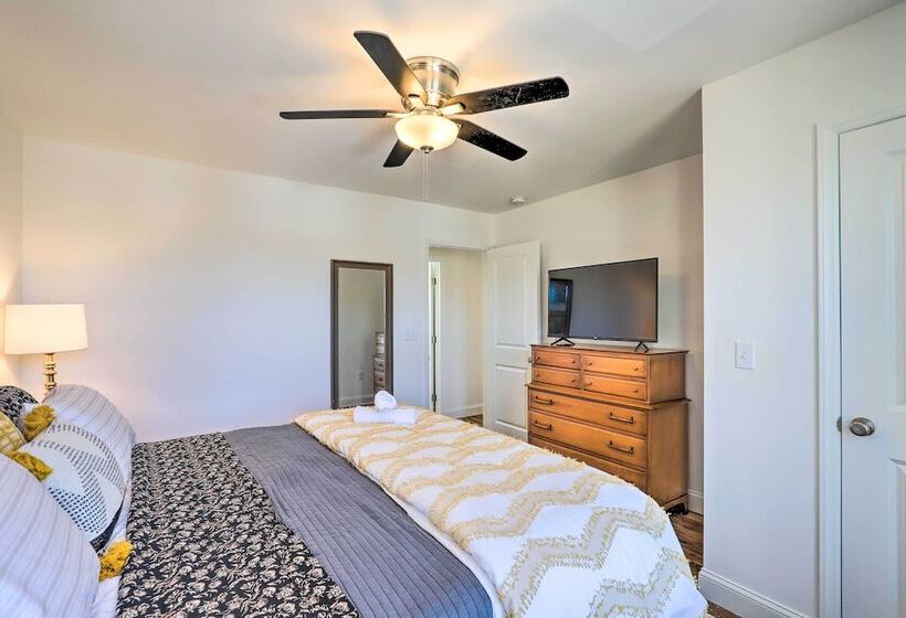 Bright & Inviting Home By Biltmore Village W/ Deck