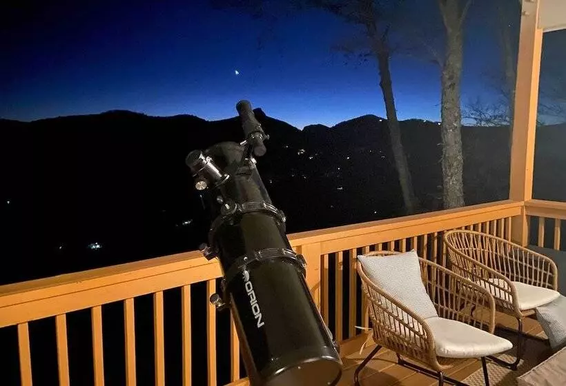 Sapphire Retreat W/ Views, Fire Pit, & Lake Access