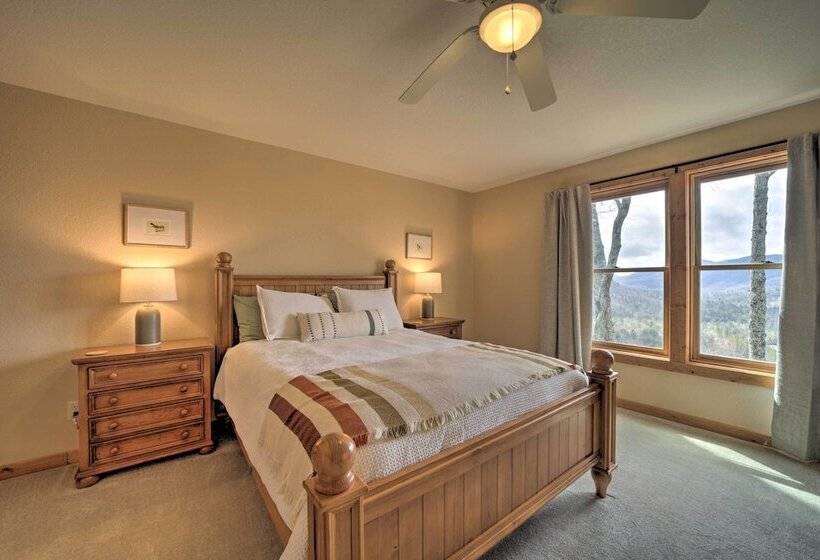 Sapphire Retreat W/ Views, Fire Pit, & Lake Access