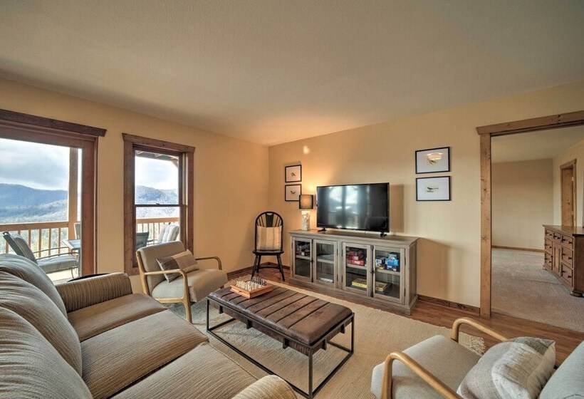 Sapphire Retreat W/ Views, Fire Pit, & Lake Access
