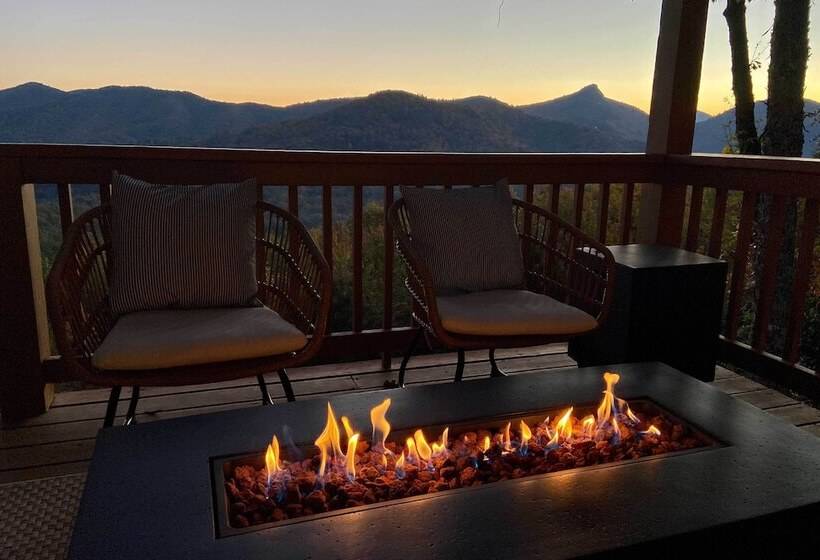 Sapphire Retreat W/ Views, Fire Pit, & Lake Access