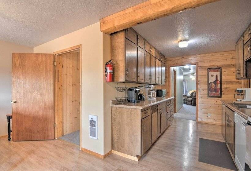 Cabin 6 Mi To Burr Trail, 32 Mi To Escalante!