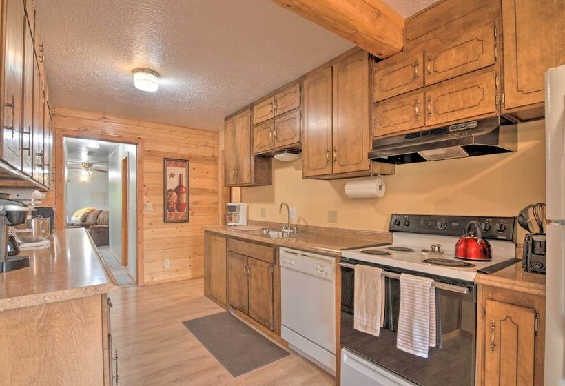 Cabin 6 Mi To Burr Trail, 32 Mi To Escalante!