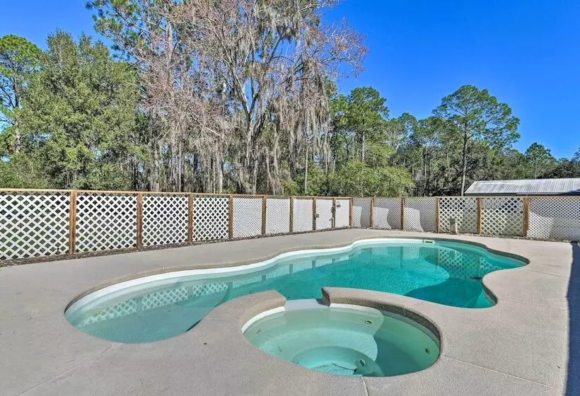 Central Florida Escape On 5 Acres W/ Grill & Pool!