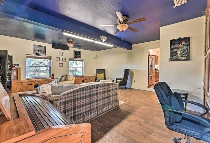 Central Florida Escape On 5 Acres W/ Grill & Pool!