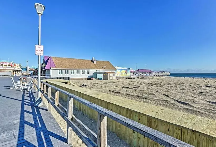Charming Cottage   Steps To Point Pleasant Beach!