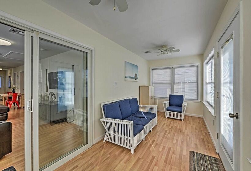 Charming Cottage   Steps To Point Pleasant Beach!