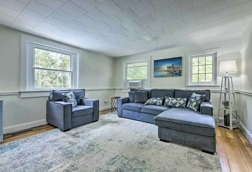 Charming Madison Retreat ~ 3 Mi To Beaches!