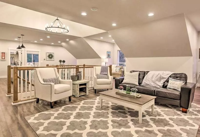 Chic Farmhouse W/ Creek In Heart Of Wine Country!