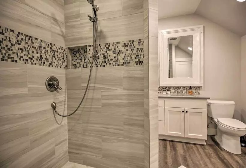 Chic Farmhouse W/ Creek In Heart Of Wine Country!