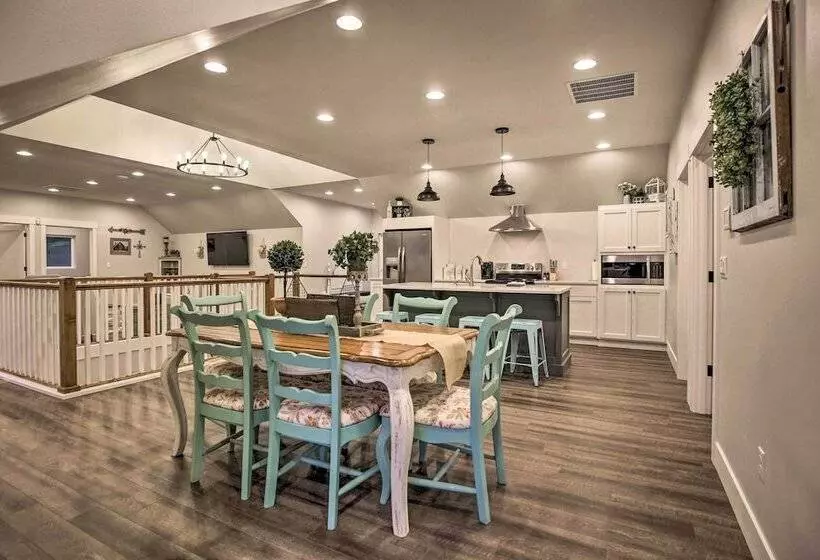 Chic Farmhouse W/ Creek In Heart Of Wine Country!