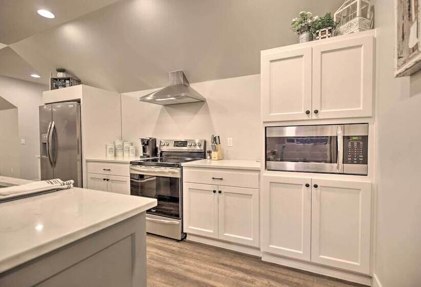 Chic Farmhouse W/ Creek In Heart Of Wine Country!