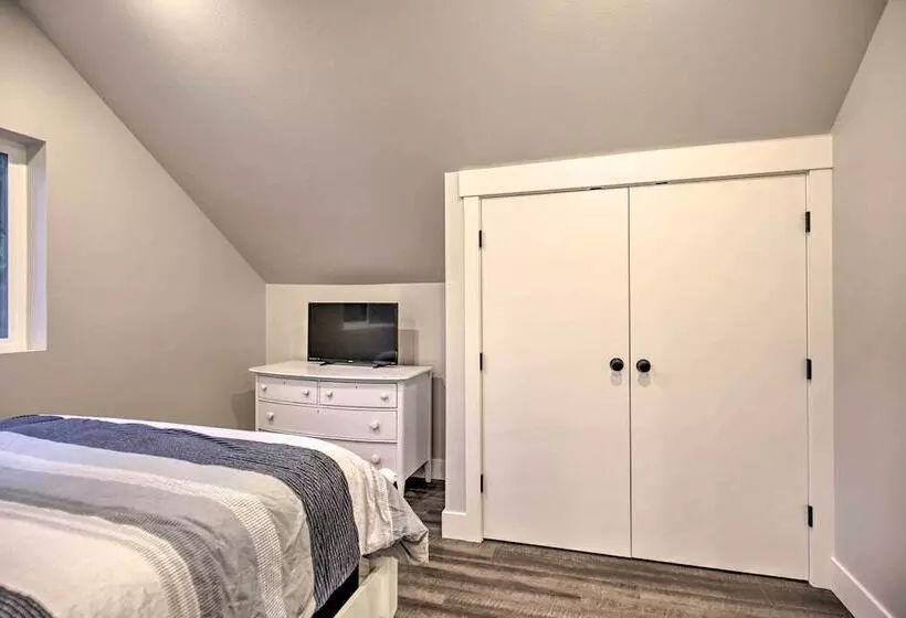 Chic Farmhouse W/ Creek In Heart Of Wine Country!