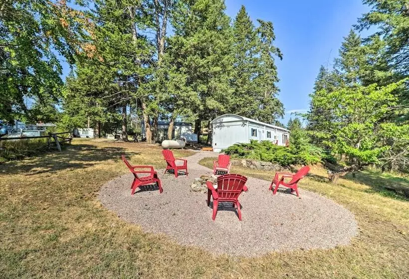 Cozy Lakeside Home W/ Lake & Mountain Views!