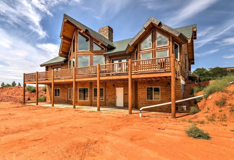 Dreamy Kanab Cabin W/ Hot Tub & Panoramic Views!