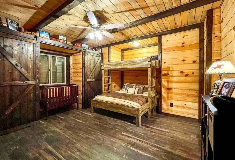 Dreamy Kanab Cabin W/ Hot Tub & Panoramic Views!