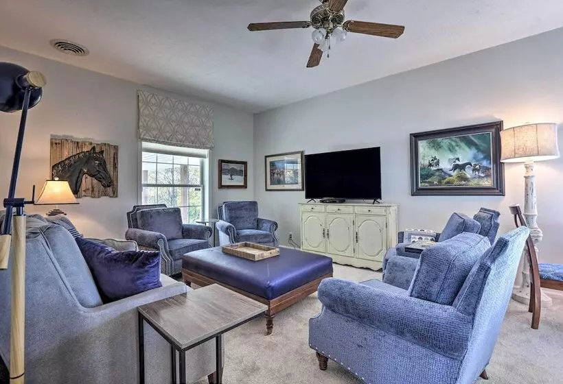 Family Farmhouse On 160 Acre Ranch W/ Hiking Trail