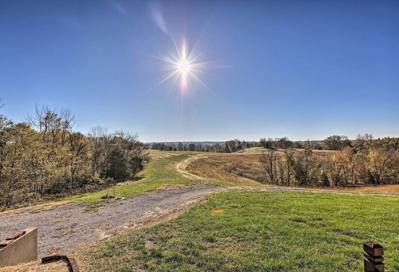 Family Farmhouse On 160 Acre Ranch W/ Hiking Trail