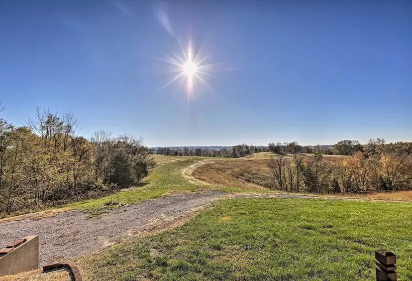 Family Farmhouse On 160 Acre Ranch W/ Hiking Trail