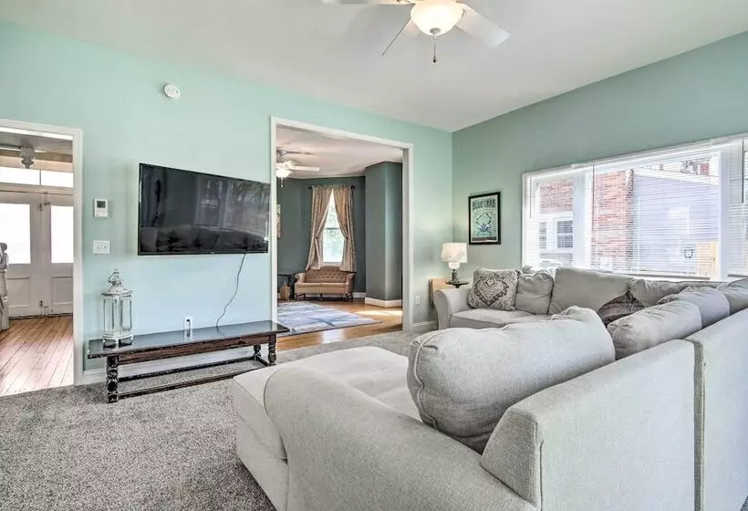 Family Friendly Cambridge Home W/ Fire Pit!