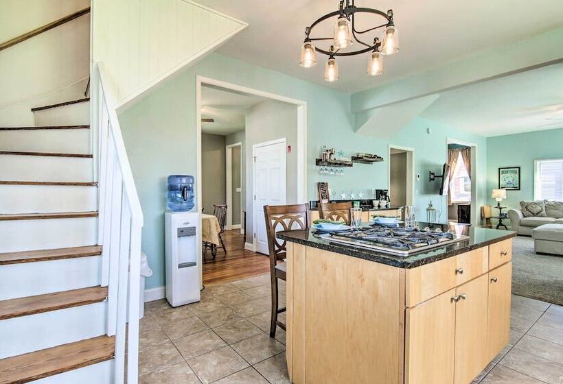 Family Friendly Cambridge Home W/ Fire Pit!