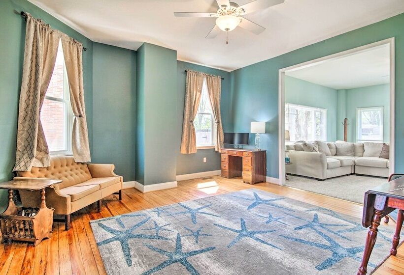 Family Friendly Cambridge Home W/ Fire Pit!