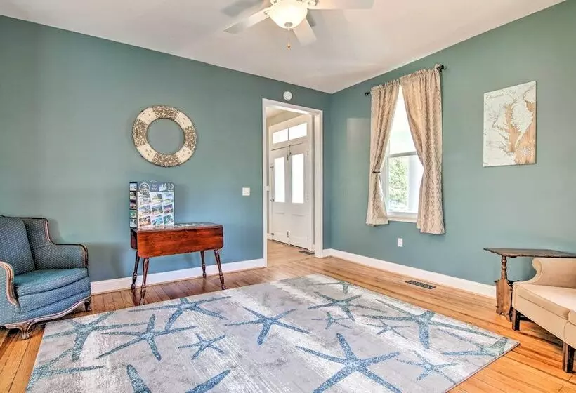 Family Friendly Cambridge Home W/ Fire Pit!