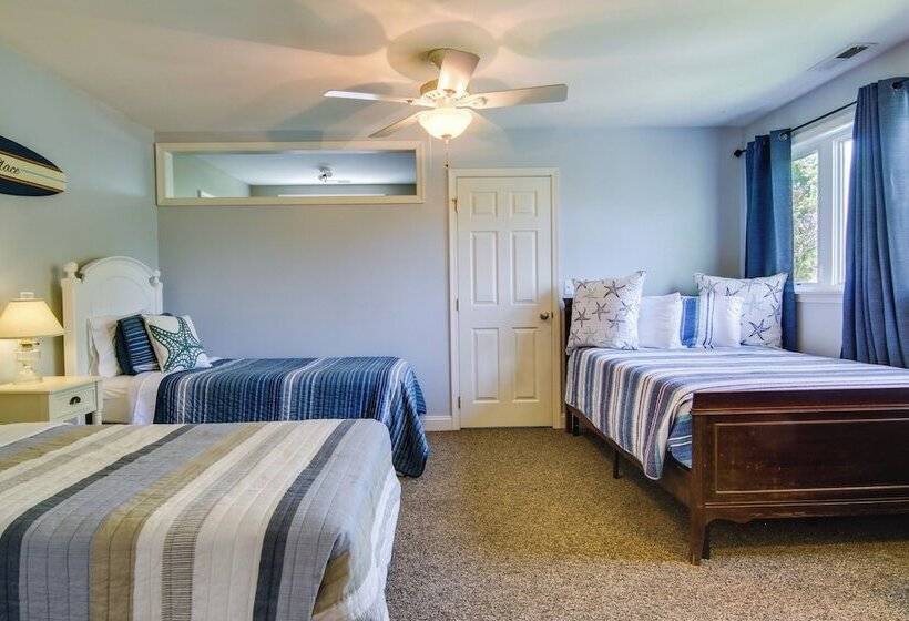 Family Friendly Cambridge Home W/ Fire Pit!