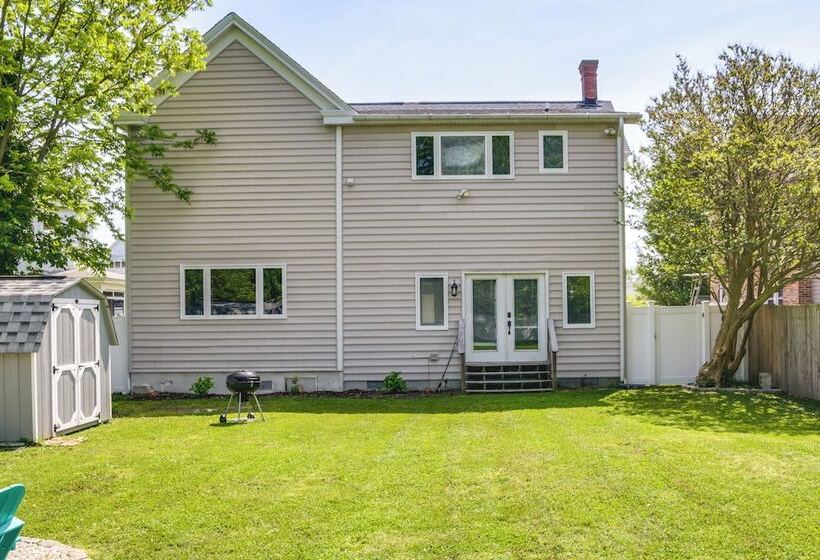 Family Friendly Cambridge Home W/ Fire Pit!