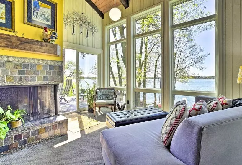 Hilltop Green Lake Home: Dock, Kayaks, Views!
