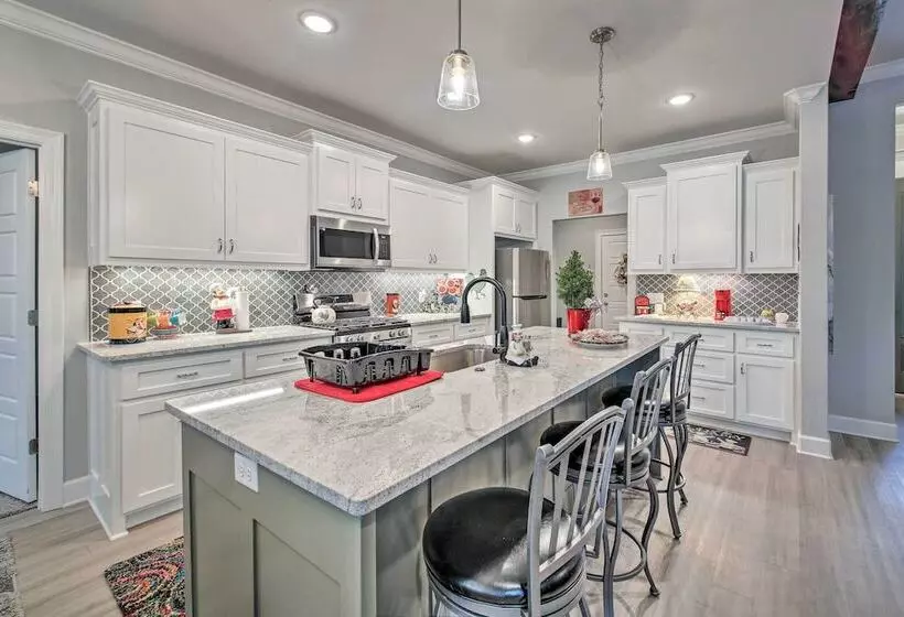 Golf Course View: Hot Springs Village Home!