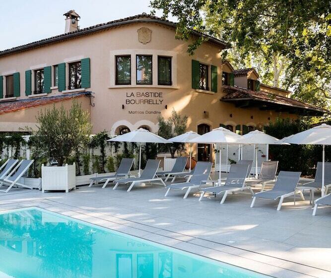 Отель Hôtel Et Restaurant La Bastide Bourrelly Mathias Dandine
