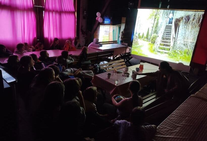 Maaseutuhotelli Agroturystyka Kurnik Polski