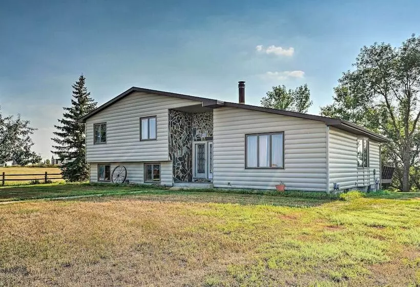 Hunting & Fishing Lodge < 3 Mi From Lake Sakakawea