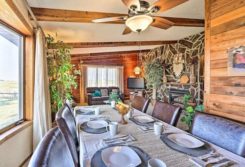 Hunting & Fishing Lodge < 3 Mi From Lake Sakakawea