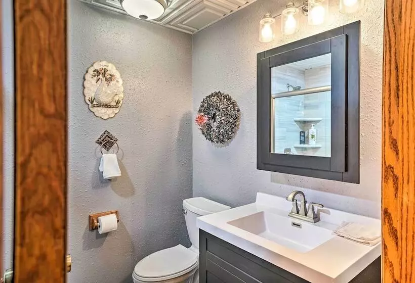 Hunting & Fishing Lodge < 3 Mi From Lake Sakakawea