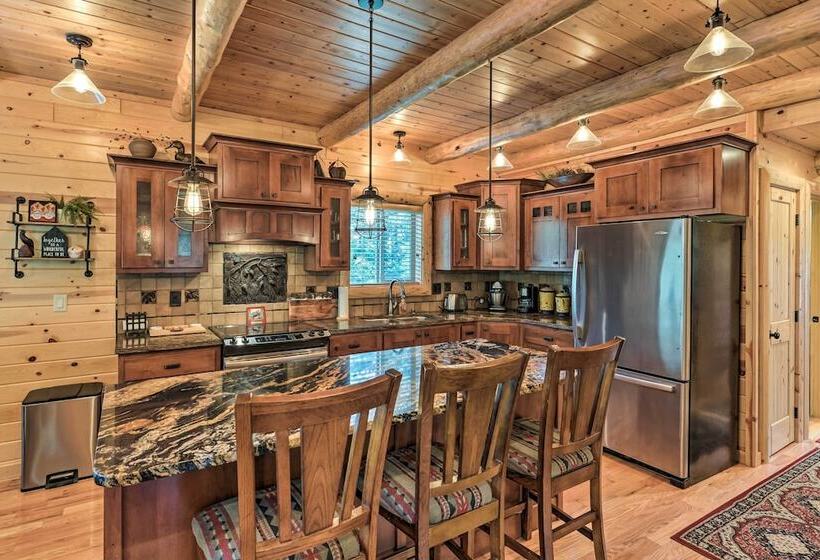 Island Park Cabin W/ Stunning Forest Views!