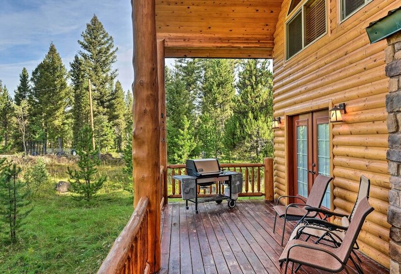 Island Park Cabin W/ Stunning Forest Views!