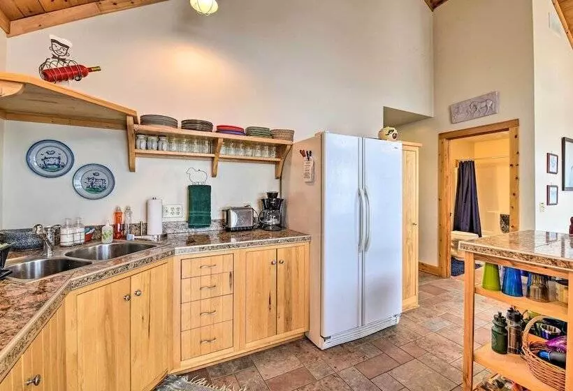 Lakeside Cottage Escape With Private Dock & Deck!