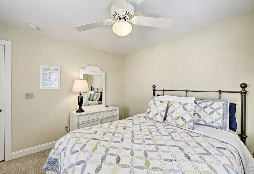 Lavallette House W/ Fenced Yard & Gas Grill!