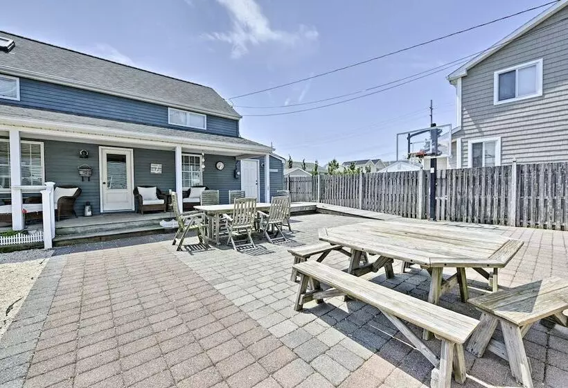 Lavallette House W/ Fenced Yard & Gas Grill!