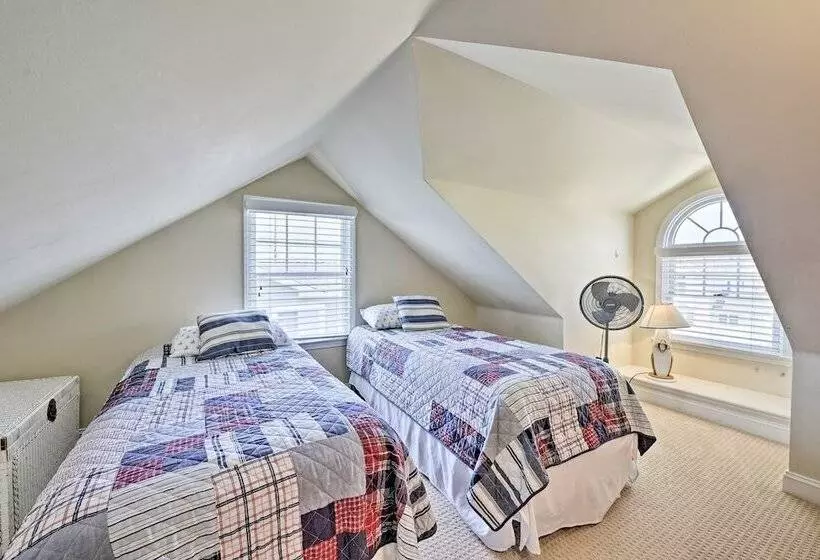 Lavallette House W/ Fenced Yard & Gas Grill!