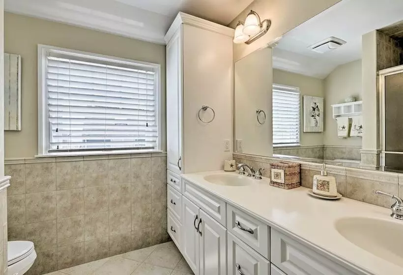 Lavallette House W/ Fenced Yard & Gas Grill!